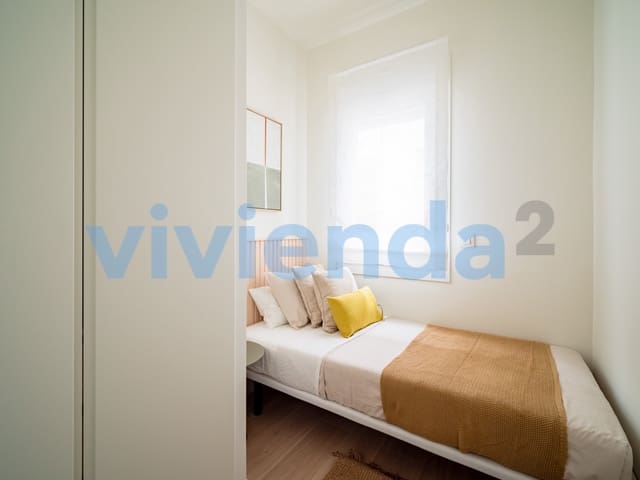 Appartement de 2 chambres à louer à Embajadores, Madrid ville - 1 645 € (Ref: 9398271)