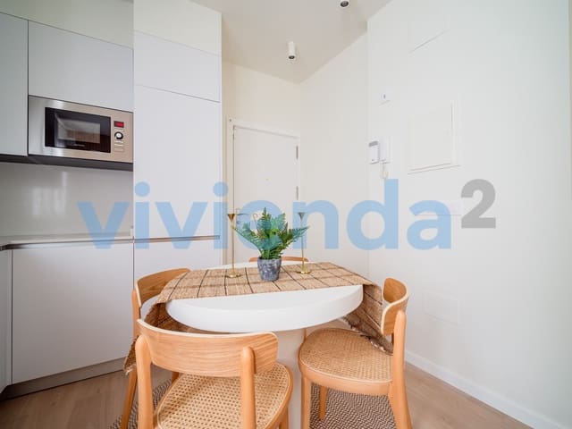 1 soveværelse Lejlighed til leje i Embajadores, Madrid by - € 1.195 (Ref: 9398272)