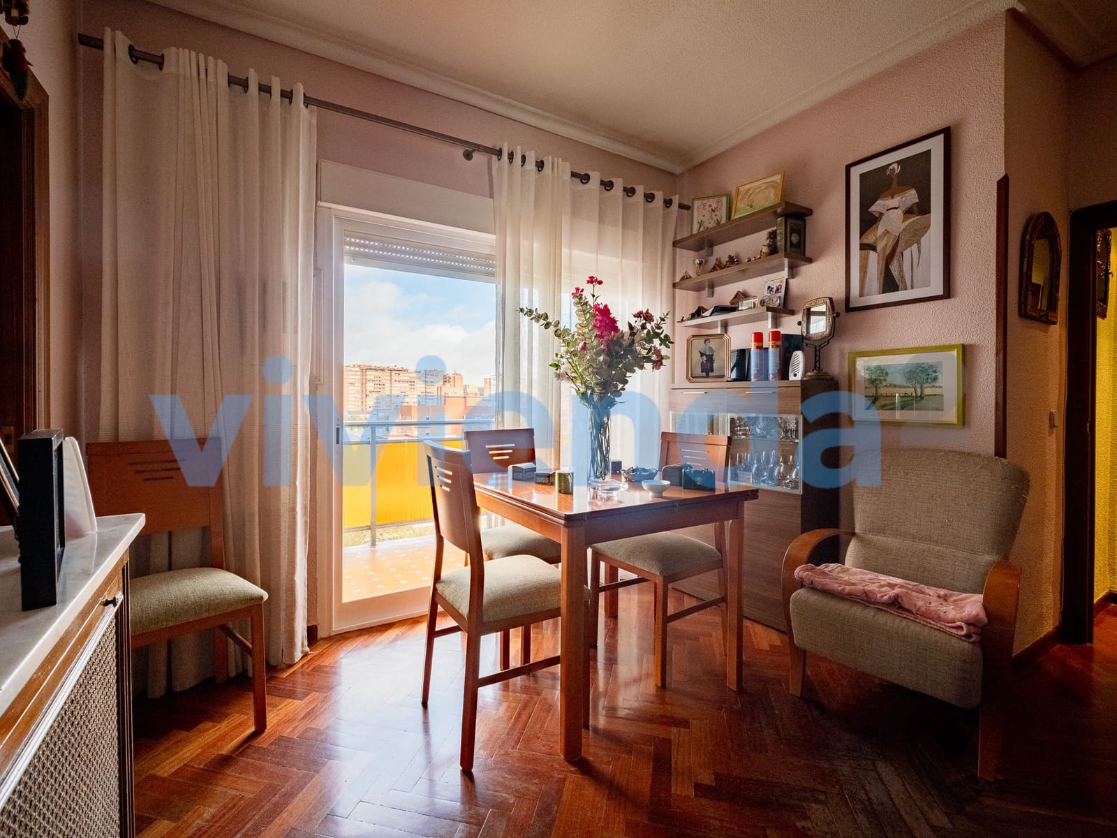 3 soveværelse Lejlighed til salg i Madrid by med swimmingpool garage - € 517.000 (Ref: 9400673)