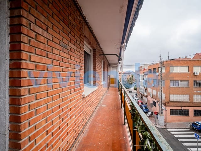 3 quarto Apartamento para venda em San Isidro, Madrid cidade - 298 900 € (Ref: 9400674)