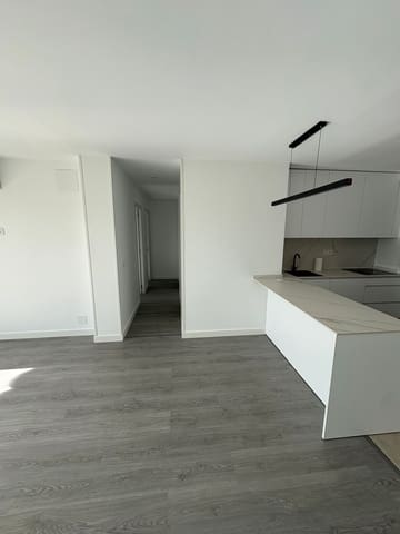 3 bedroom Flat for rent in Alameda de Osuna, Madrid city - € 1,850 (Ref: 9400676)