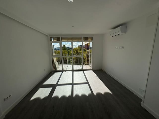 3 bedroom Flat for rent in Alameda de Osuna, Madrid city - € 1,850 (Ref: 9400676)