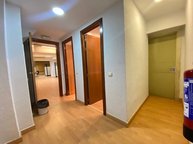 1 Zimmer Büro zu vermieten in Rios Rosas, Madrid Stadt - 1.200 € (Ref: 9403038)