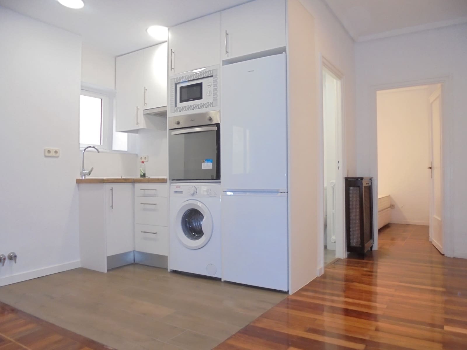 Appartement de 1 chambre à louer à Madrid ville - 1 300 € (Ref: 9410743)