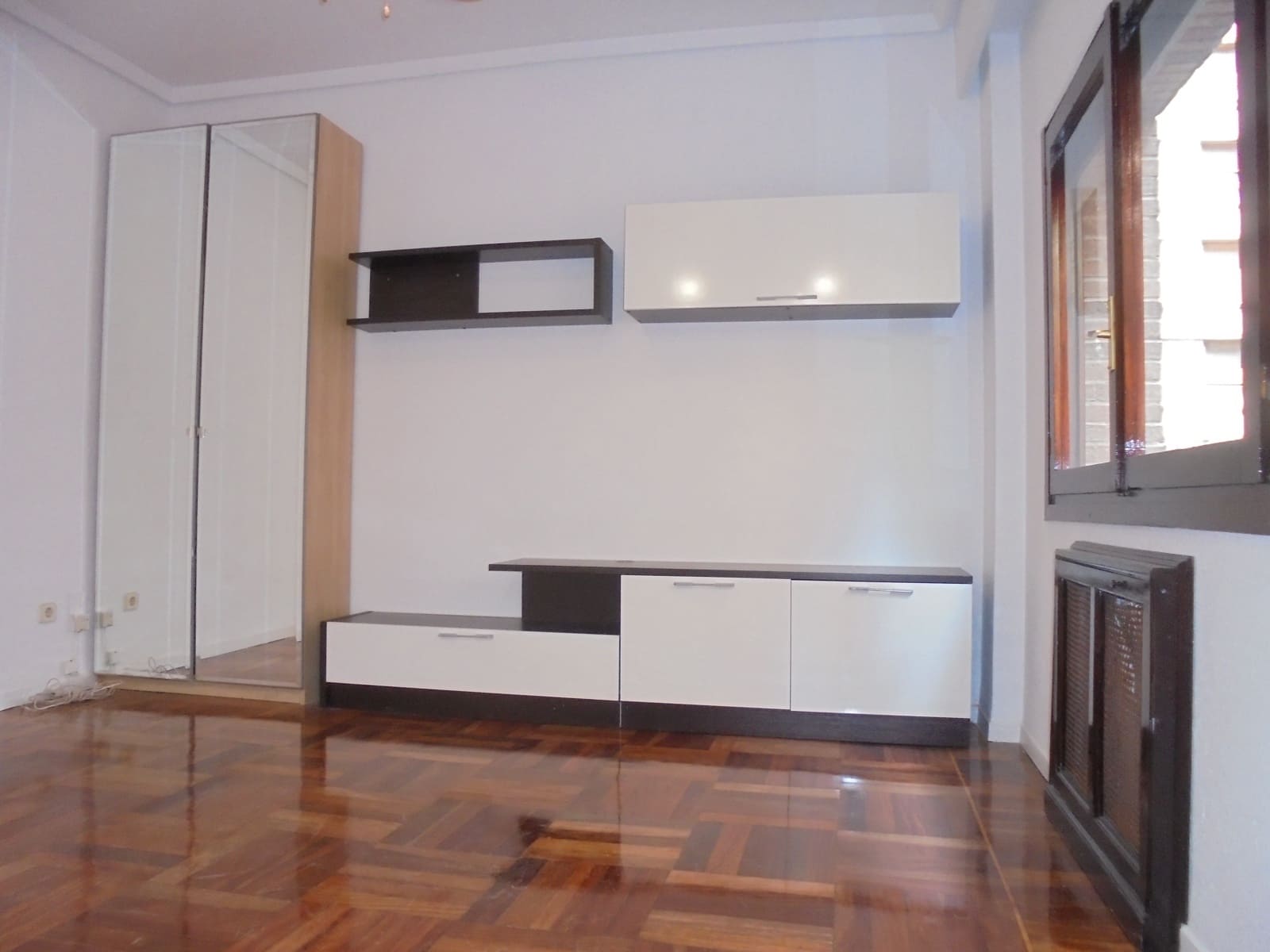 Appartement de 1 chambre à louer à Madrid ville - 1 300 € (Ref: 9410743)