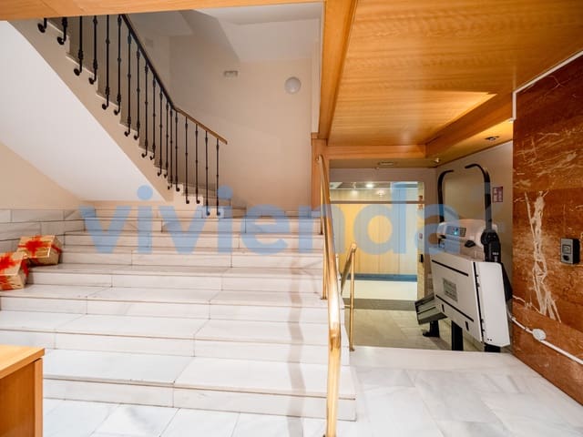 Garage for sale in Recoletos, Madrid city - € 59,000 (Ref: 9413797)