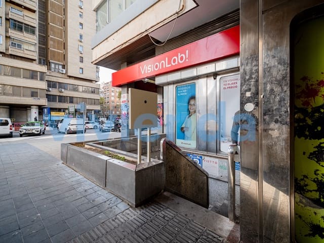 Garage for sale in Cuatro Caminos, Madrid city - € 49,200 (Ref: 9413798)