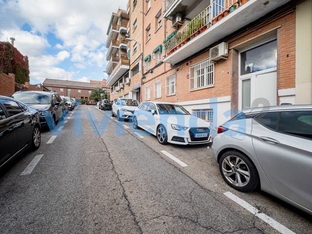 2 bedroom Business for sale in Concepción, Madrid city - € 246,000 (Ref: 9413799)