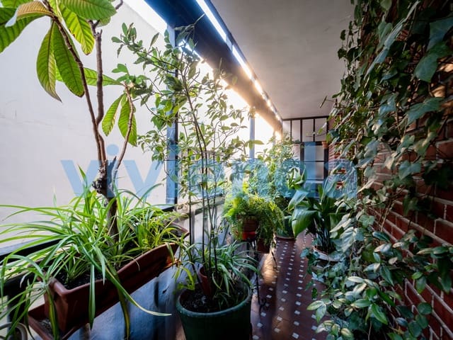 4 bedroom Flat for sale in Palos de Moguer, Madrid city - € 648,000 (Ref: 9413801)