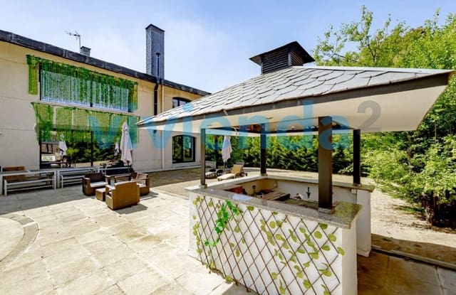 6 bedroom Townhouse for sale in Piovera, Madrid city with pool - € 5,650,000 (Ref: 9419179)