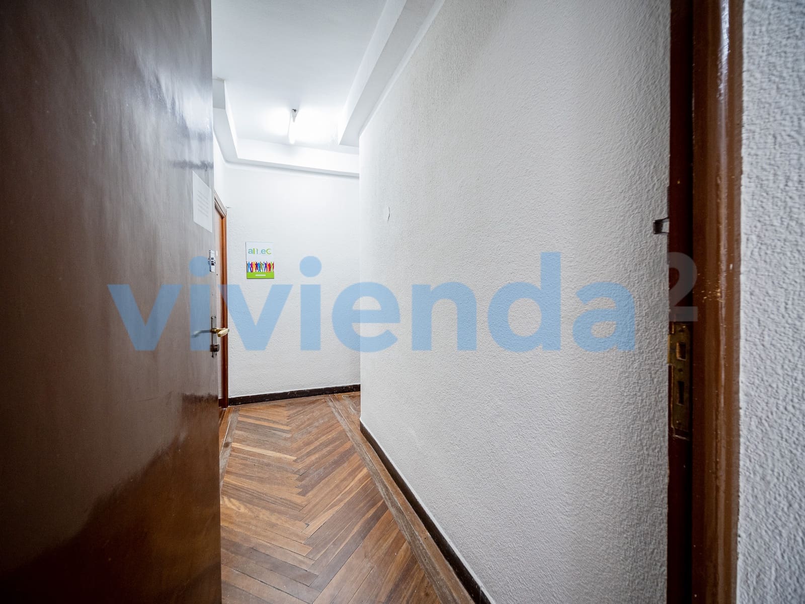 Kontor til salgs i Madrid by - € 139 000 (Ref: 9419180)