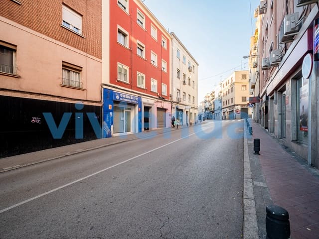 2 bedroom Flat for sale in Almendrales, Madrid city - € 252,000 (Ref: 9419183)