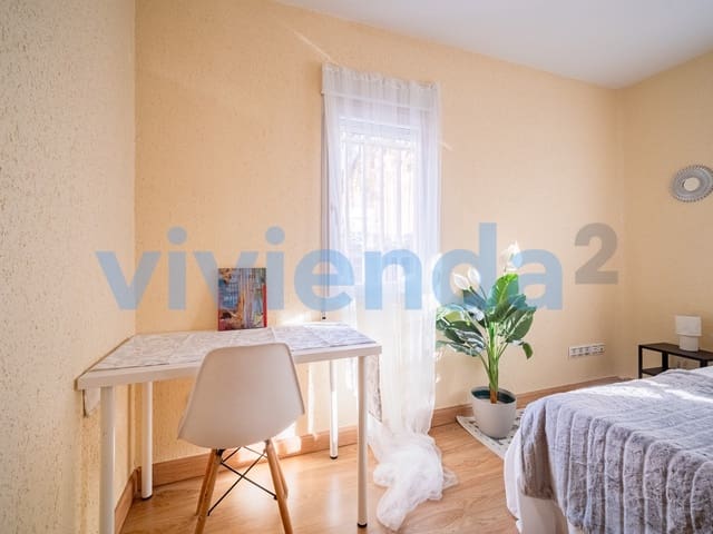2 bedroom Flat for sale in Puerta del Ángel, Madrid city - € 298,650 (Ref: 9422125)