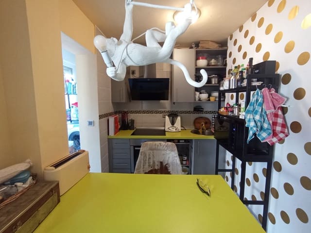 2 soveværelse Lejlighed til leje i Valdeacederas, Madrid by - € 1.300 (Ref: 9430843)