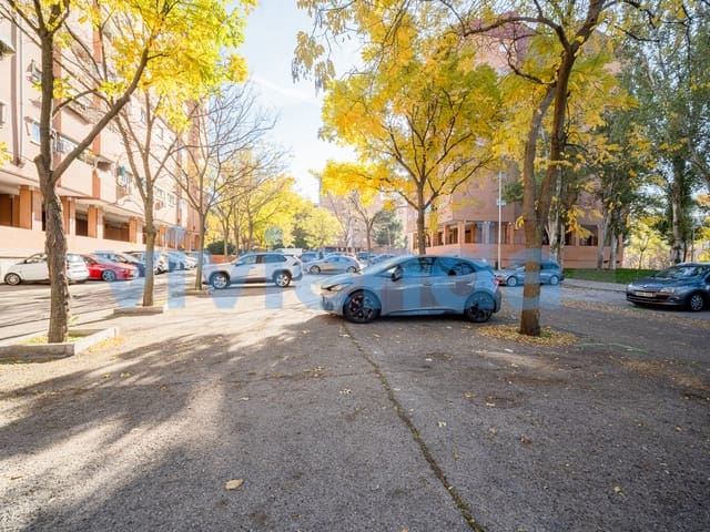 3 bedroom Flat for sale in San Juan Bautista, Madrid city with garage - € 499,900 (Ref: 9436985)