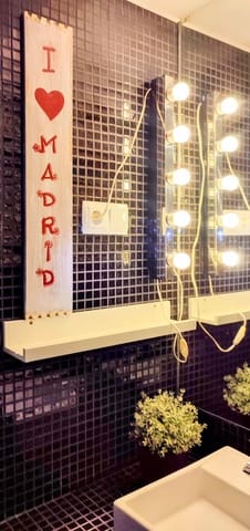 1 slaapkamer Flat te huur in Palacio, Madrid stad - € 1.500 (Ref: 9436986)