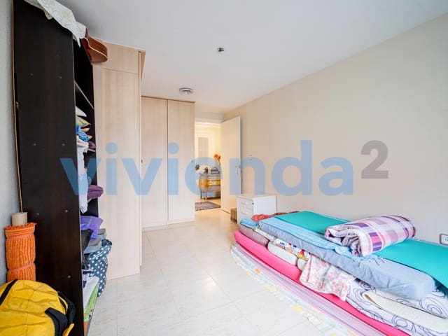 2 slaapkamer Flat te koop in Media Legua, Madrid stad - € 339.500 (Ref: 9439731)