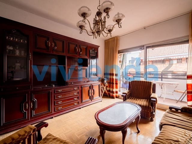 3 soveværelse Lejlighed til salg i Quintana, Madrid by - € 379.600 (Ref: 9441410)