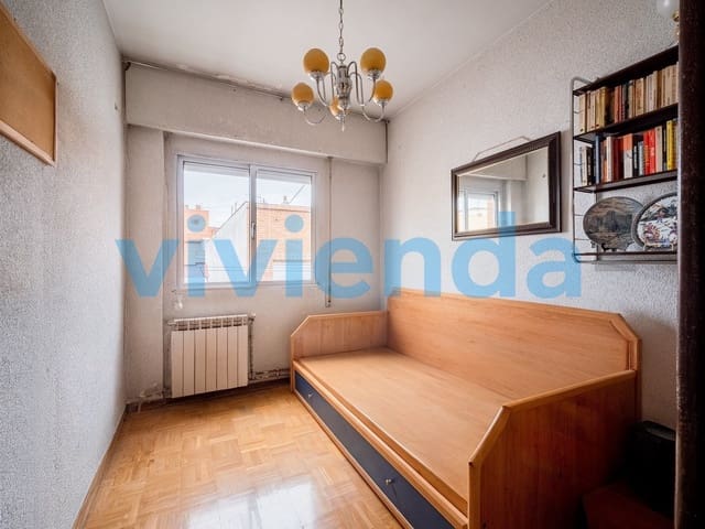 3 soveværelse Lejlighed til salg i Quintana, Madrid by - € 379.600 (Ref: 9441410)
