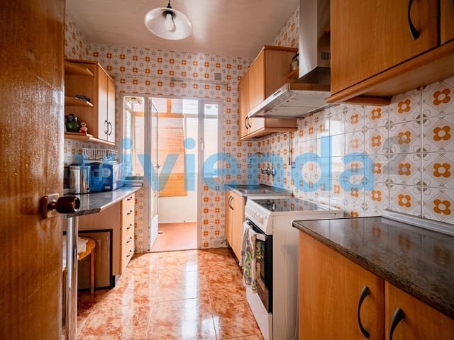 3 soveværelse Lejlighed til salg i Quintana, Madrid by - € 379.600 (Ref: 9441410)