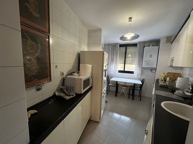 3 camera da letto Appartamento da affittare in Media Legua, Madrid città - 1.650 € (Rif: 9446150)