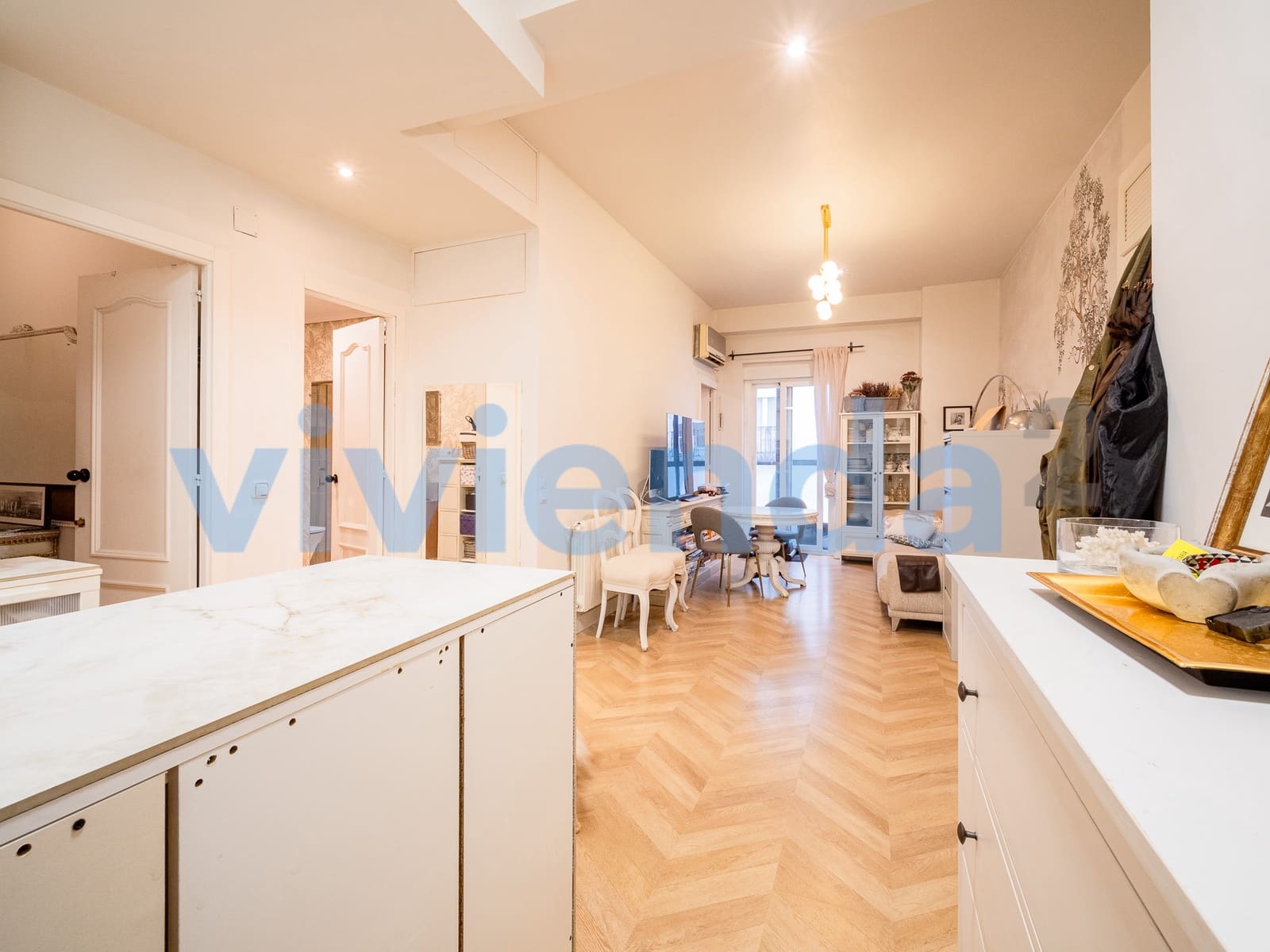2 bedroom Flat for sale in Madrid city with garage - € 598,000 (Ref: 9451154)