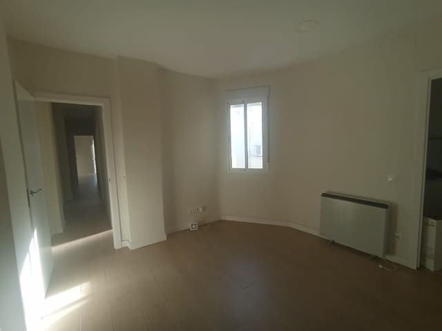 3 sypialnia Mieszkanie do wynajęcia w Cuatro Caminos, Miasto Madryt - 1 500 € (Ref: 9451156)