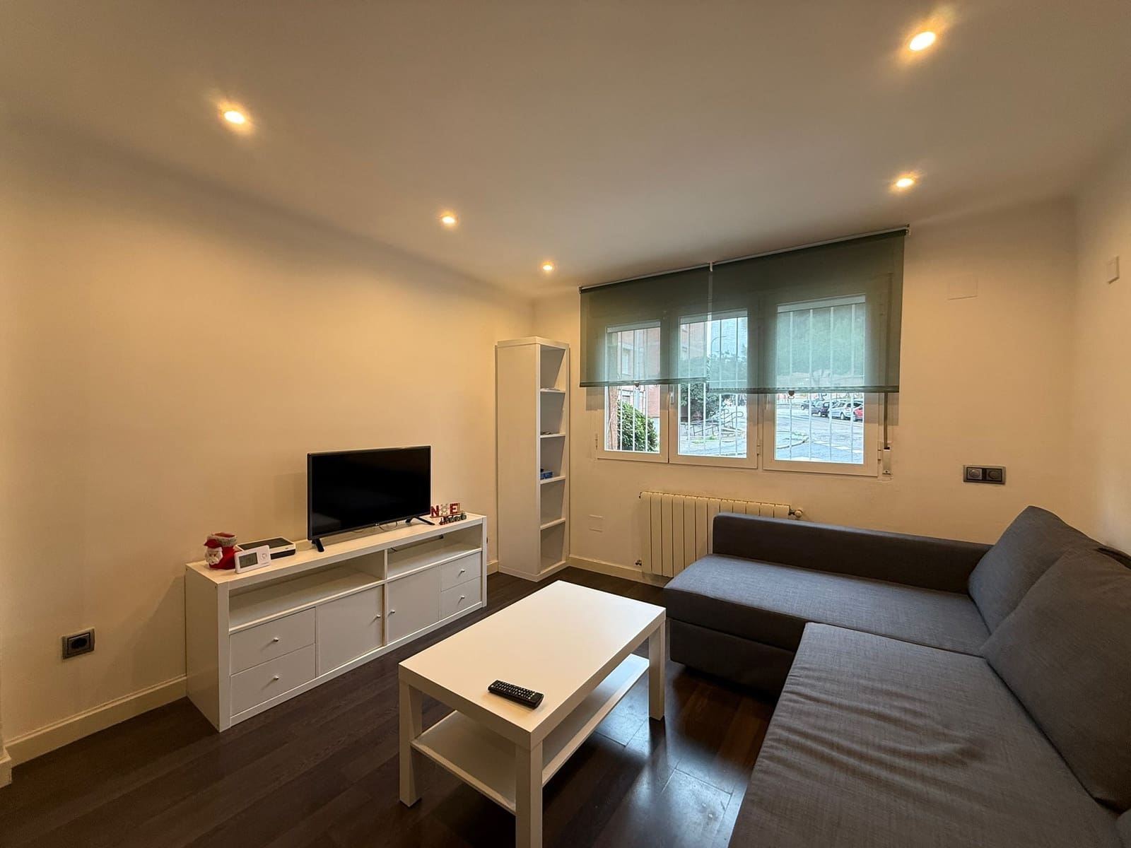 2 bedroom Flat for rent in Madrid city - € 1,250 (Ref: 9451844)