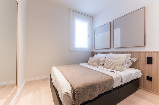 2 sovrum Lägenhet att hyra i Pacífico, Madrid stad - 1 495 € (Ref: 9456109)