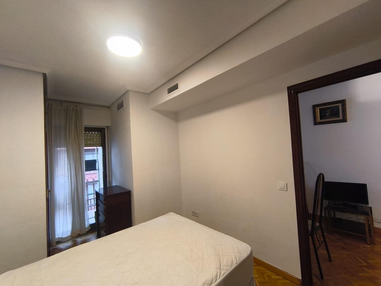 1 sypialnia Mieszkanie do wynajęcia w Miasto Madryt - 1 300 € (Ref: 9456110)