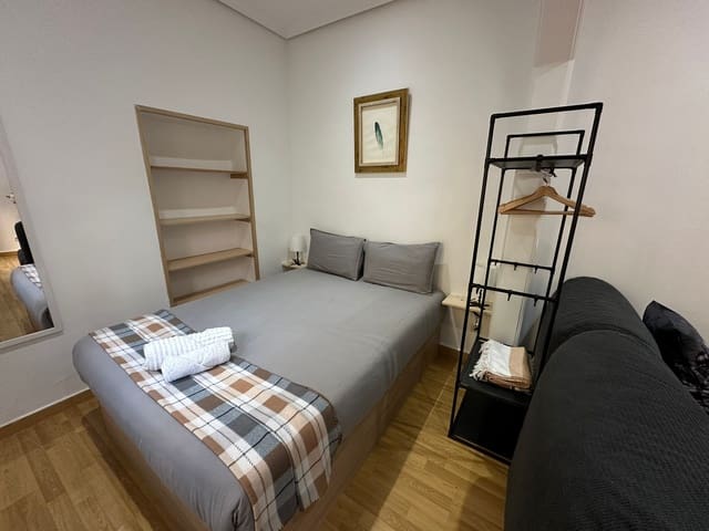 Estudio en Numancia, Madrid ciudad en alquiler - 1.050 € (Ref: 9456111)