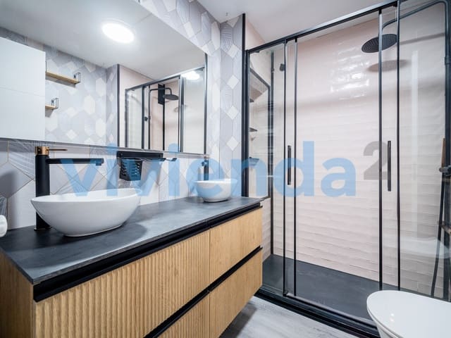 2 quarto Apartamento para arrendar em Pinar del Rey, Madrid cidade com garagem - 1 550 € (Ref: 9465522)