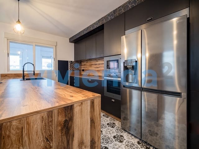 2 quarto Apartamento para arrendar em Pinar del Rey, Madrid cidade com garagem - 1 550 € (Ref: 9465522)