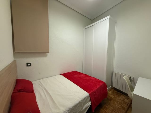 3 bedroom Flat for rent in Palacio, Madrid city - € 2,500 (Ref: 9470505)