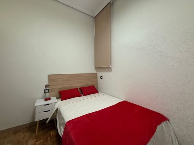 3 bedroom Flat for rent in Palacio, Madrid city - € 2,500 (Ref: 9470505)