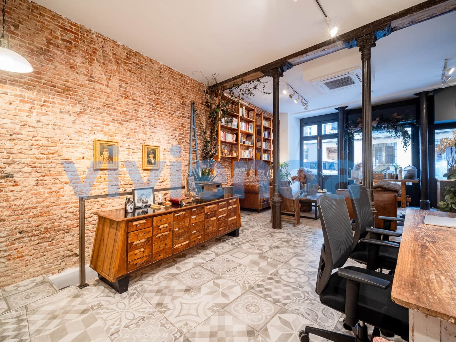 2 bedroom Business for sale in Madrid city - € 850,000 (Ref: 9470934)