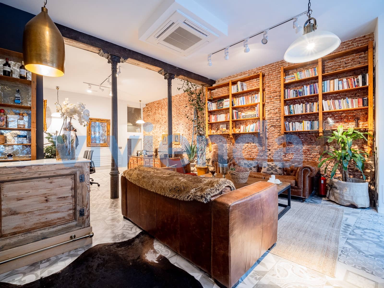 2 bedroom Business for sale in Madrid city - € 850,000 (Ref: 9470934)