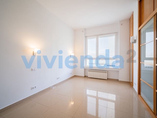 Appartement de 2 chambres à louer à Hispanoamérica, Madrid ville - 2 000 € (Ref: 9472773)