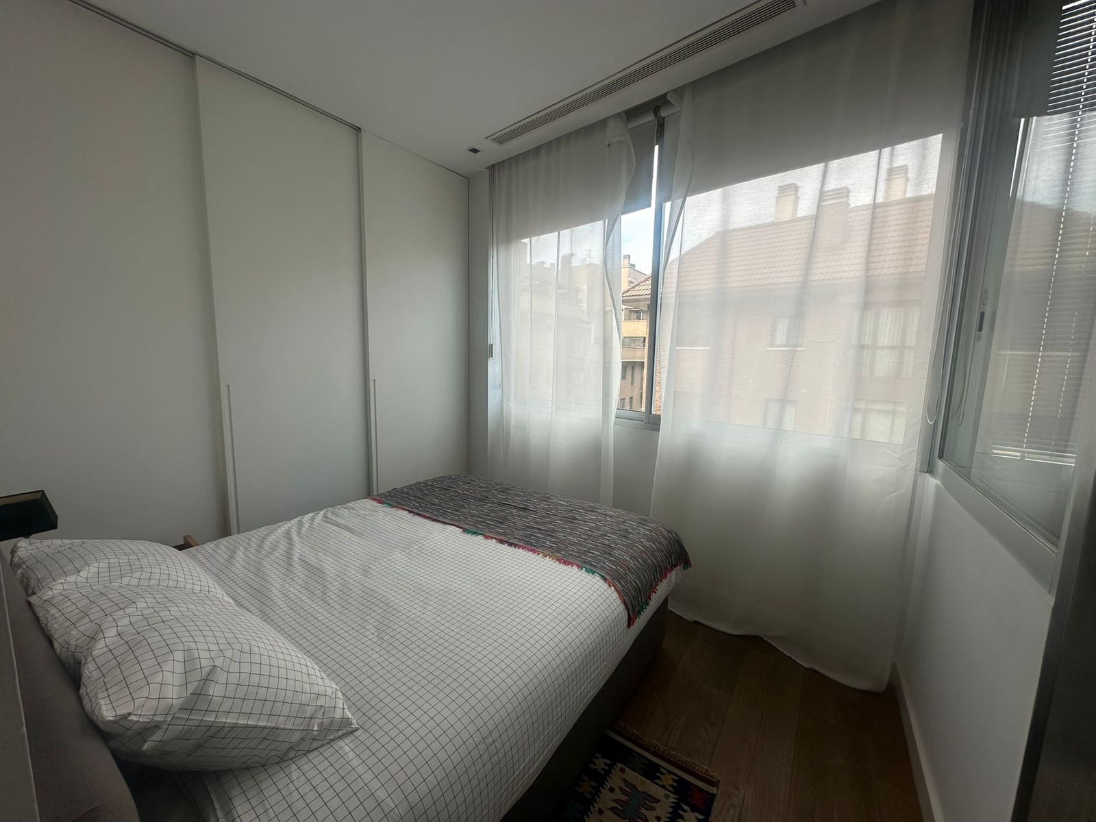 1 sovrum Lägenhet att hyra i Madrid stad - 1 400 € (Ref: 9472774)