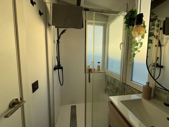 1 slaapkamer Flat te huur in Almendrales, Madrid stad - € 850 (Ref: 9472775)