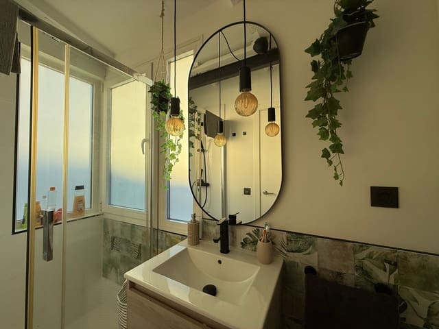 1 slaapkamer Flat te huur in Almendrales, Madrid stad - € 850 (Ref: 9472775)