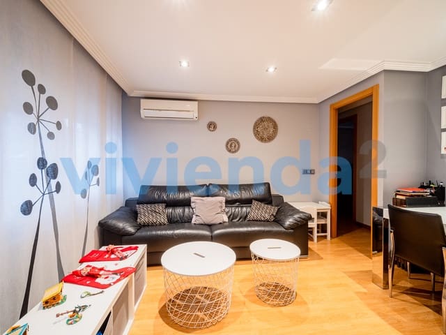 3 soveværelse Lejlighed til salg i Apostol Santiago, Madrid by - € 395.000 (Ref: 9474022)