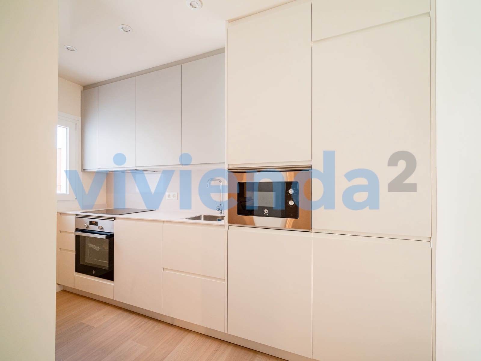 3 slaapkamer Flat te huur in Madrid stad - € 1.675 (Ref: 9474024)