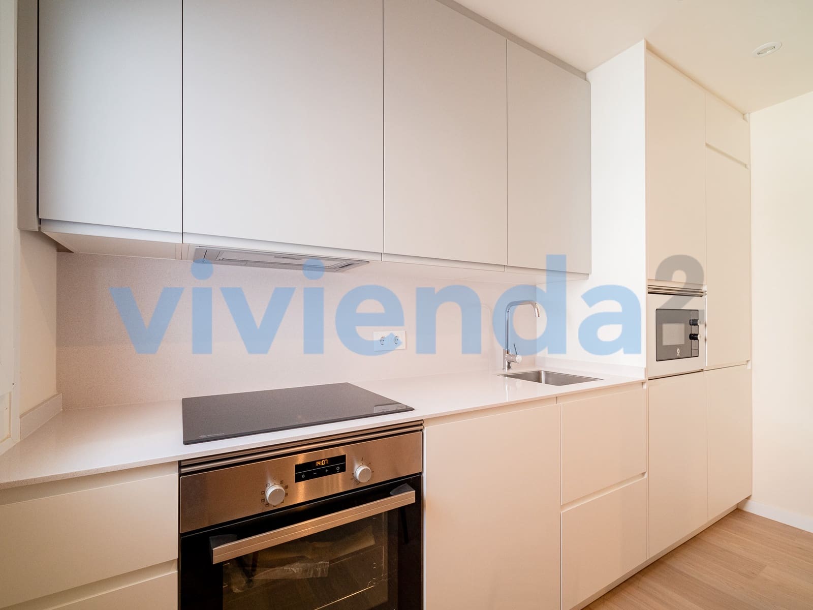 3 slaapkamer Flat te huur in Madrid stad - € 1.675 (Ref: 9474024)