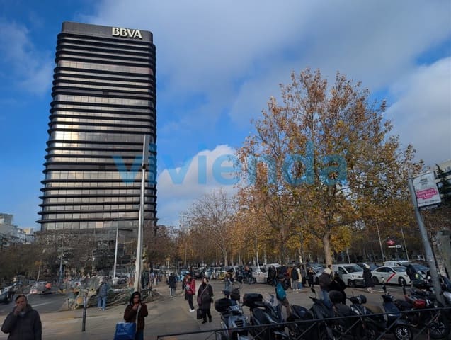 2 sovrum Lägenhet till salu i Cuatro Caminos, Madrid stad - 403 000 € (Ref: 9474780)