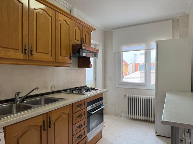 3 makuuhuone Asunto vuokrattavana paikassa Almenara, Madrid kaupunki - 1 500 € (Ref: 9475961)
