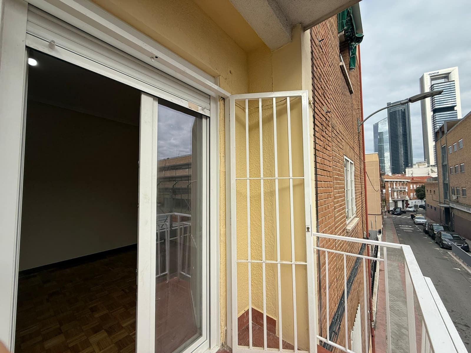 3 makuuhuone Asunto vuokrattavana paikassa Madrid kaupunki - 1 500 € (Ref: 9475961)