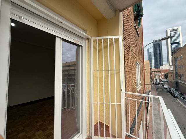 3 makuuhuone Asunto vuokrattavana paikassa Almenara, Madrid kaupunki - 1 500 € (Ref: 9475961)