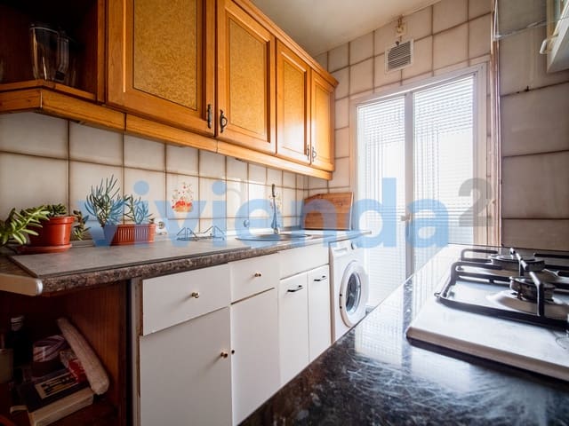 Piso de 4 habitaciones en Apostol Santiago, Madrid ciudad en venta - 440.000 € (Ref: 9483447)