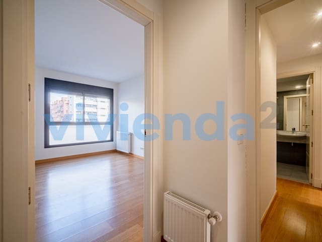 2 soverom Leilighet til leie i Legazpi, Madrid by med svømmebasseng garasje - € 1 595 (Ref: 9485202)